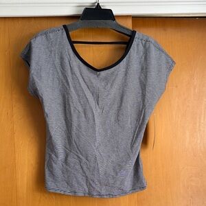 Lululemon Twist it Tee